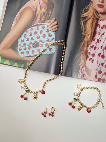 Collana con ciliegia