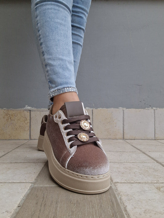 Sneakers effetto velluto beige