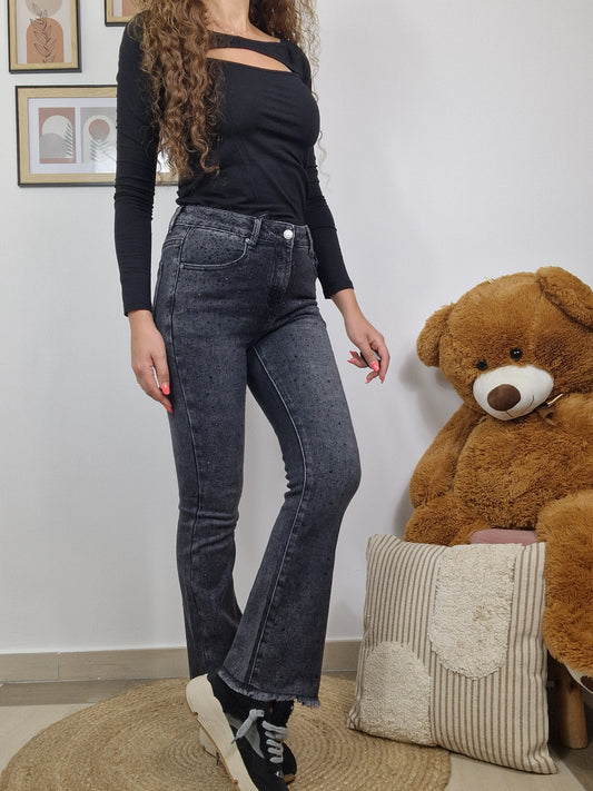 Jeans nero a trombetta con brillantini