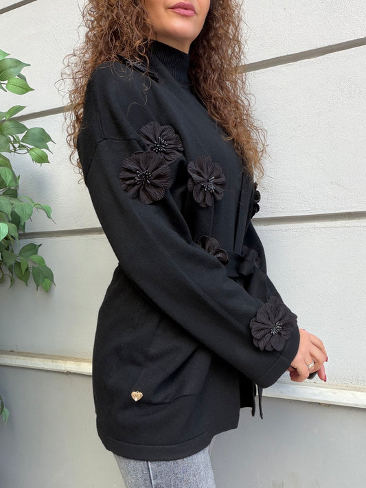 Cardigan con fiori in 3d